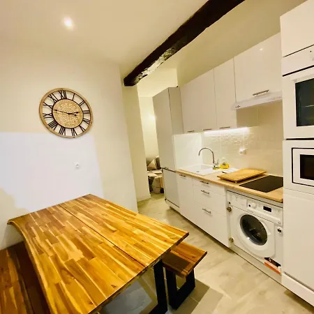 Apartamento Vieux T4 - 55 M² Entièrement Rénové En 2021 *