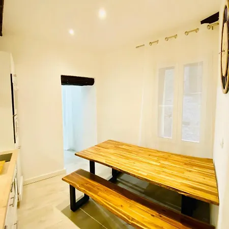 Vieux T4 - 55 M² Entièrement Rénové En 2021 Apartamento